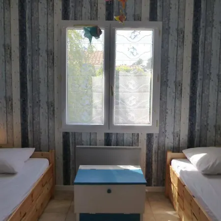 Maison Le Fenouiller, 3 Pièces, 4 Personnes - Fr-1-224-765