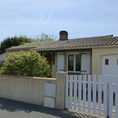 Hébergement de vacances Maison Le Fenouiller, 3 Pièces, 4 Personnes - Fr-1-224-765